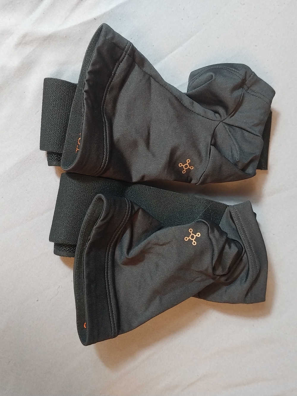 Tommie Copper Pro-Grade Adjustable Compression Ankle Sleeves (2-Pack) #410